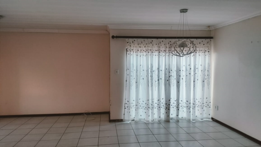 3 Bedroom Property for Sale in Mandela View Free State